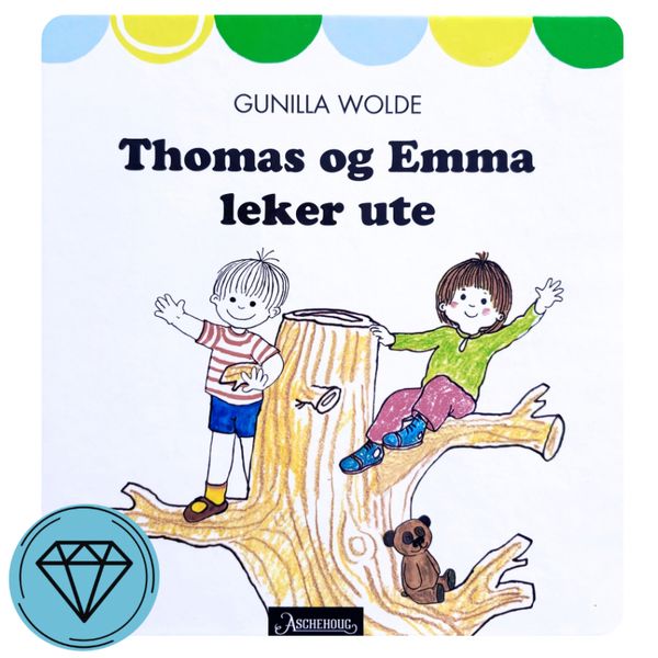 Thomas og Emma leker ute 